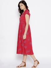 Load image into Gallery viewer, Midi pleated dress with lavender print