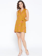 Load image into Gallery viewer, Overlap collar short jumpsuit with bee print