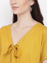 Load image into Gallery viewer, Front neck tie up top