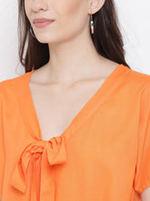 Load image into Gallery viewer, Front neck tie up top