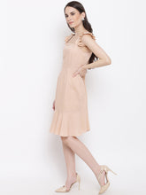 Cargar imagen en el visor de la galería, Shoulder strap frill dress