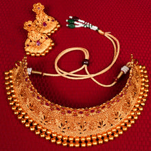 Load image into Gallery viewer, Golden &amp; Red Jadau Necklace Set
