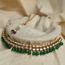 Load image into Gallery viewer, White &amp; Green Kundan Necklace Set