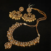 Load image into Gallery viewer, Off White Kundan Necklace Set with Matching Earrings