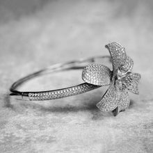 Load image into Gallery viewer, Silverish White Stone Studded Openable Bracelet