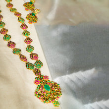 Load image into Gallery viewer, Red &amp; Green Stone Studded Long Necklace Set