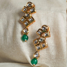 Load image into Gallery viewer, White &amp; Green Kundan Necklace Set