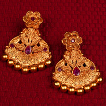 Load image into Gallery viewer, Golden &amp; Red Jadau Necklace Set