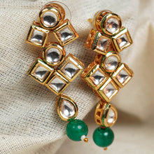 Load image into Gallery viewer, White &amp; Green Kundan Necklace Set