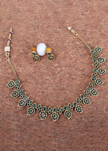 Load image into Gallery viewer, Jade Green Stone Work Necklace Set