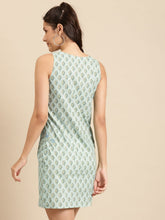 Load image into Gallery viewer, Mini Printed shift dress with big pocket detail