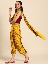 Load image into Gallery viewer, Dhoti with dupatta drape and Blouse