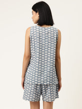 Load image into Gallery viewer, Sleeveless Kurta with shorts set