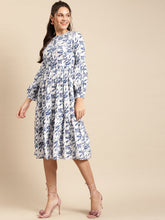 Load image into Gallery viewer, Midi Layered dress with balloon sleeve