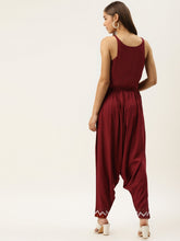 Laden Sie das Bild in den Galerie-Viewer, Crop top with Dhoti Pants