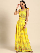 Load image into Gallery viewer, Crop Top with pleated palazzo