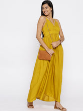 Load image into Gallery viewer, Long maxi dress with halter tie up